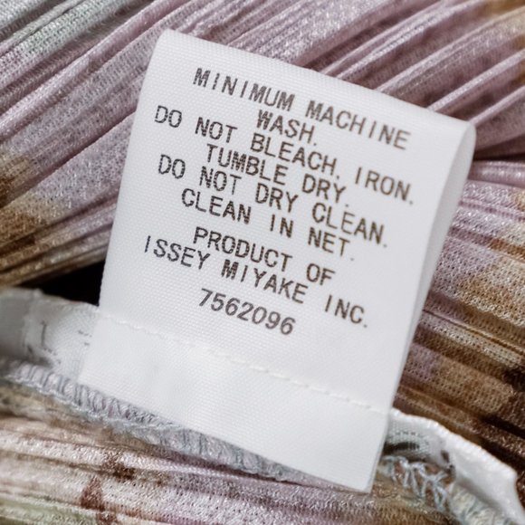 Issey Miyake Pleats Please V-Neck Bowling Sweater - Picture 9 of 9